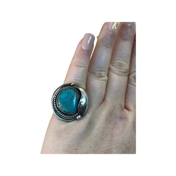 Vintage Turquoise Ring, Sterling Silver Native American Navajo Ring Sz 5 - Picture 9 of 9